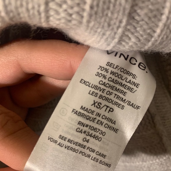 VINCE sleeveless turtleneck sweater - Picture 8 of 11